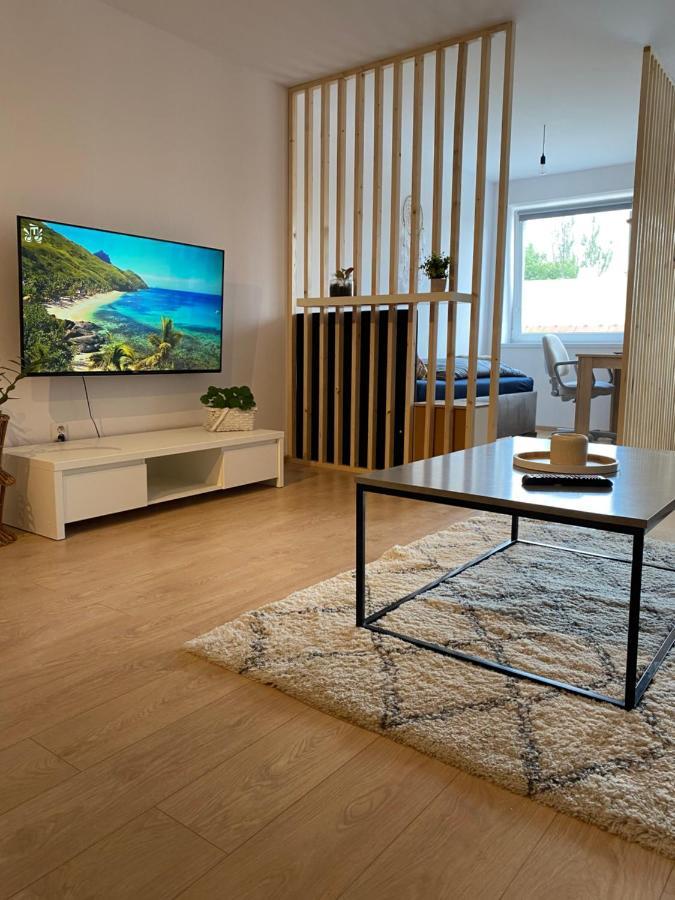 Central Apartments Мартин Экстерьер фото