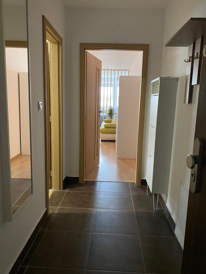 Central Apartments Мартин Экстерьер фото
