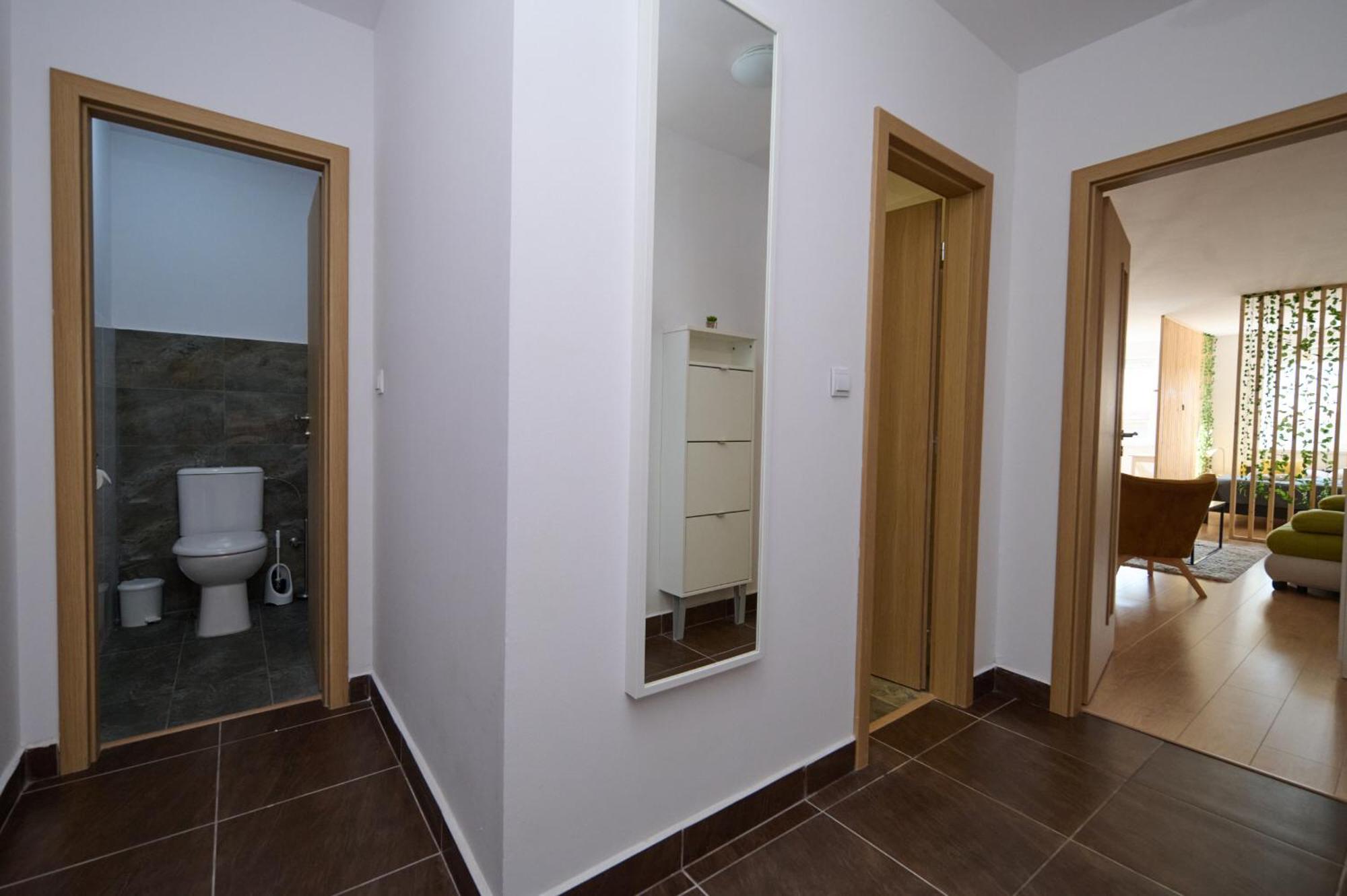 Central Apartments Мартин Экстерьер фото