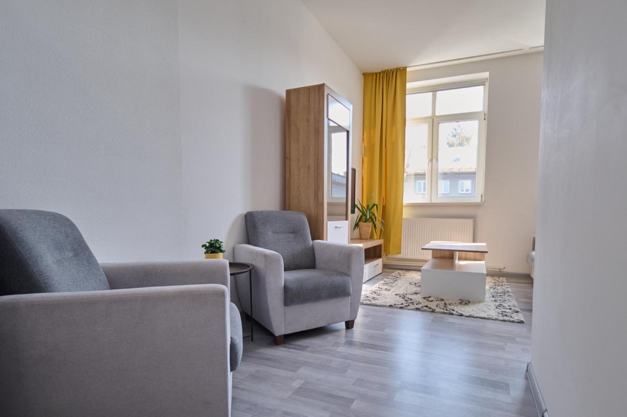 Central Apartments Мартин Экстерьер фото