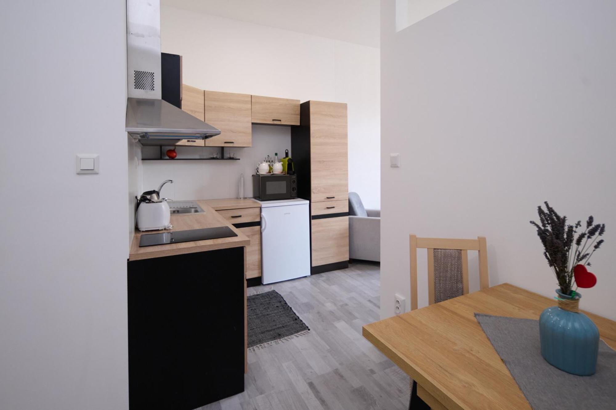 Central Apartments Мартин Экстерьер фото
