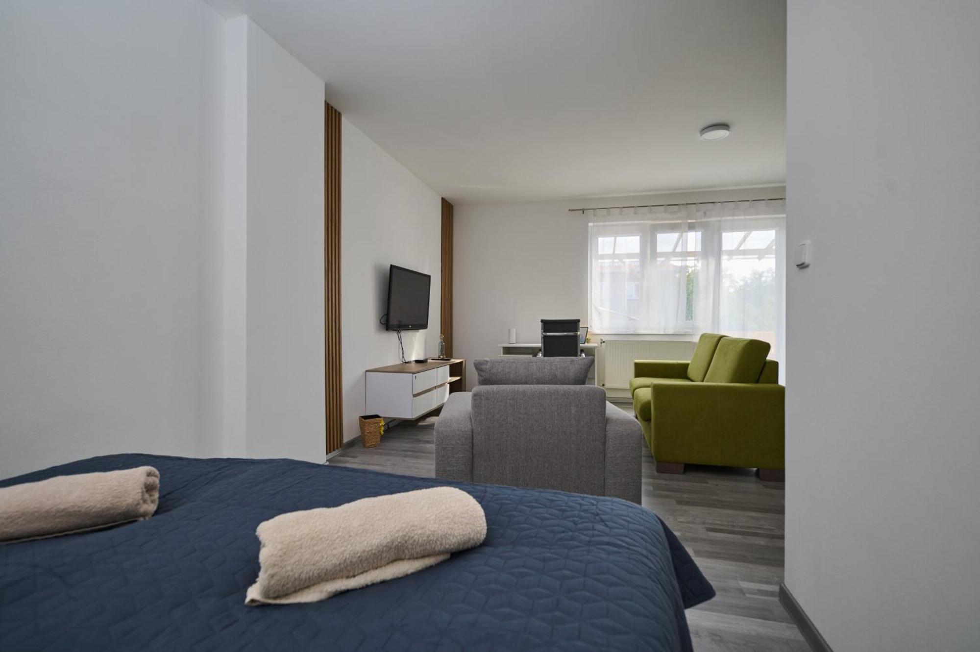 Central Apartments Мартин Экстерьер фото