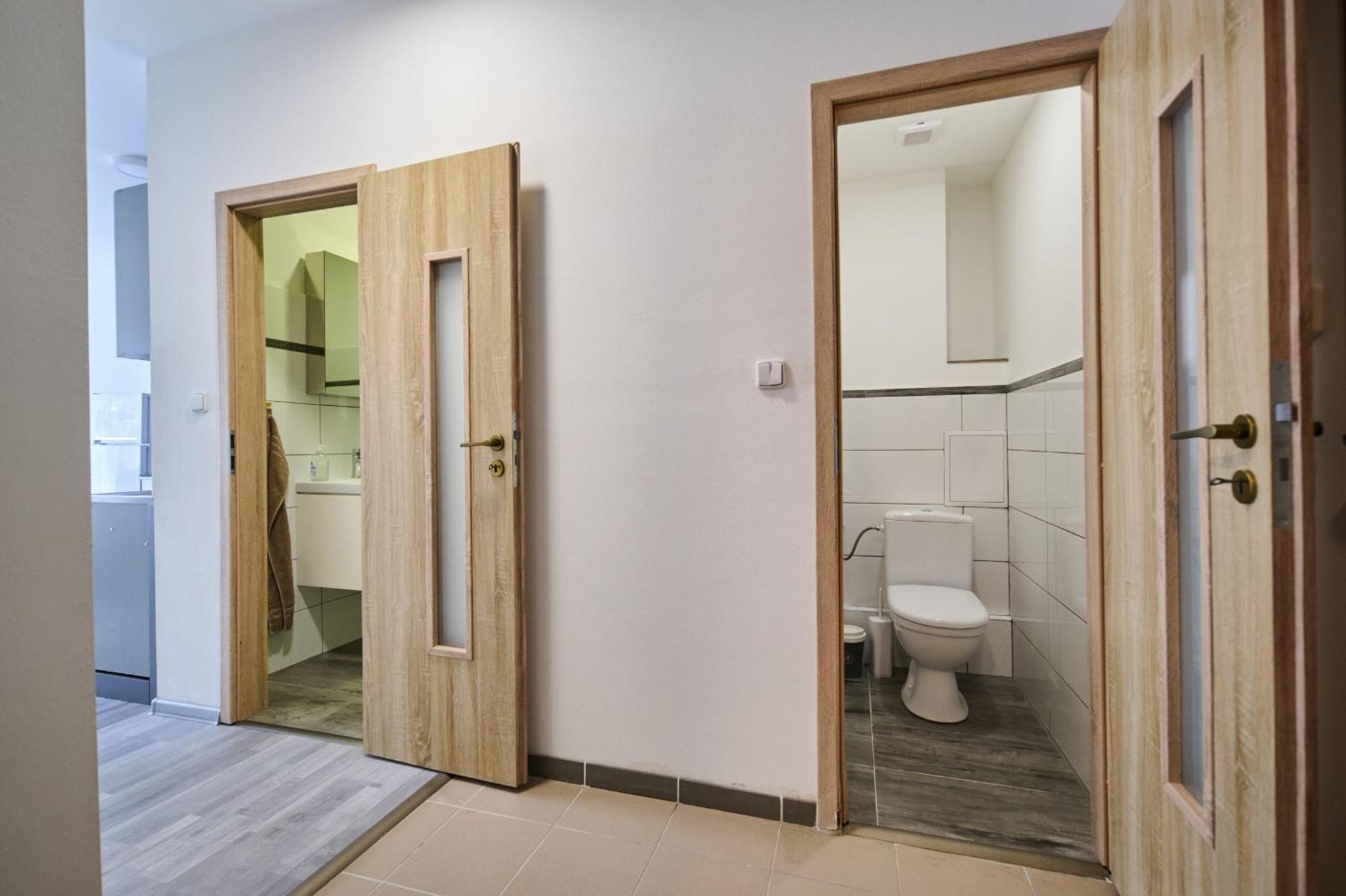 Central Apartments Мартин Экстерьер фото